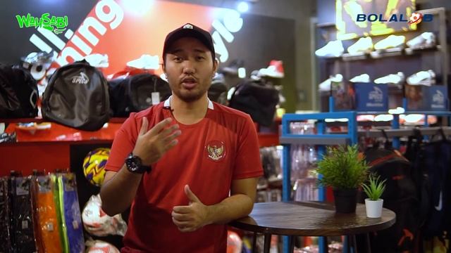 Topscore Pindah ke Bolalob! Top 5 Sepatu Futsal Terbaru 2020 | WAHSABI смотреть онлайн