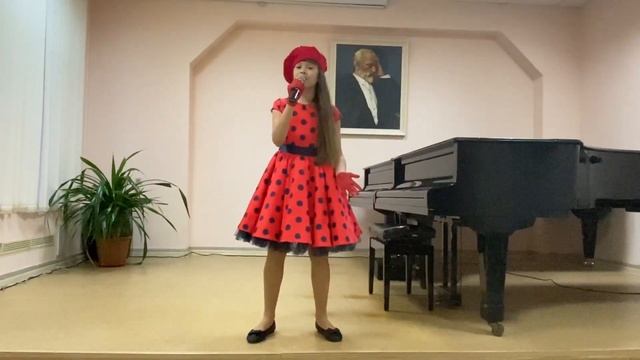 «Padam, padam» Henri Contet and Norbert Glanzberg смотреть онлайн
