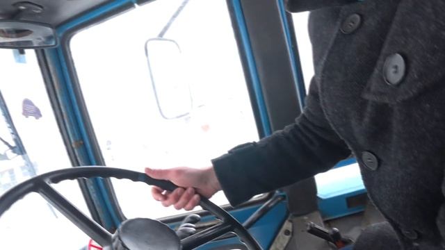 Как мы учимся кататься на ТРАКТОРЕ смотреть онлайн