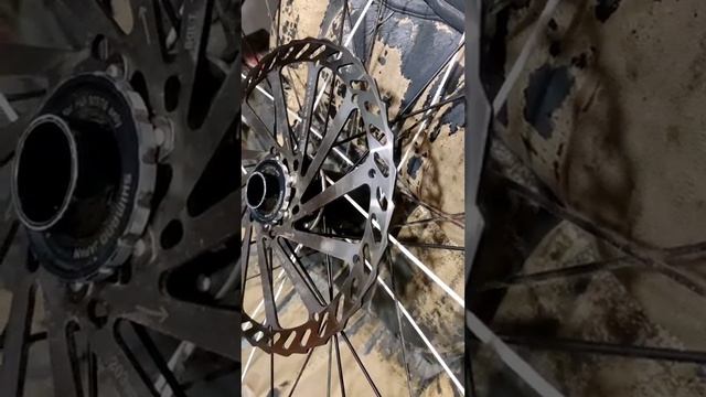 колодки залило маслом-чистка ацетоном растворителем и обезжиривателем смотреть онлайн