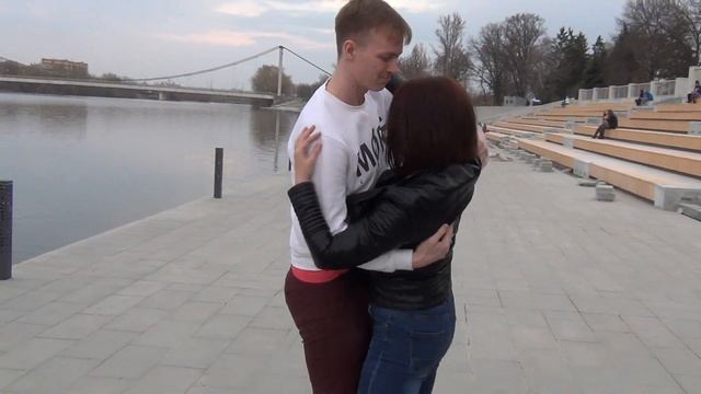 Кирилл и Даша. Бачата на набережной смотреть онлайн