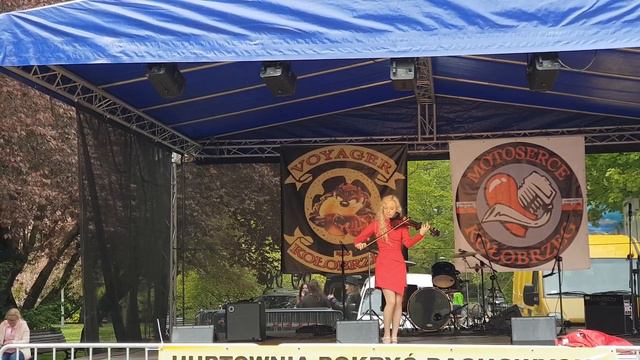 Queen - Bohemian Rhapsody electric violin cover By Sandra Cygan / concert live смотреть онлайн