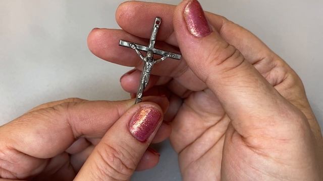 104. Винтажные Розарии, кресты, иконки. Распаковка лота с религиозной атрибутикой смотреть онлайн