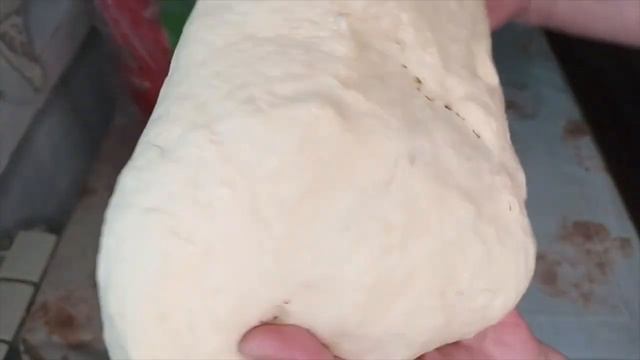 Пирожки с капустой . Дрожжевое тесто на кефире. смотреть онлайн