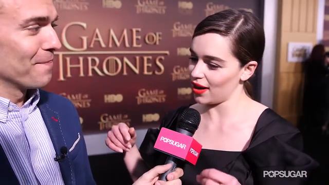DAENERYS TARGARYEN FUNNY 3/Emilia Clark playing TINDER/ЭМИЛИЯ КЛАРК СМЕШНОЕ ИГРА В TINDER смотреть онлайн