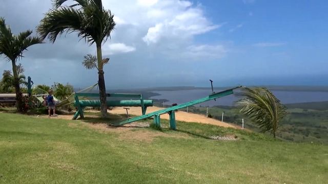 Гора Редонда в Доминикане. Качели на круглой горе в Доминикане. Montaña Redonda. Dominican Republic смотреть онлайн