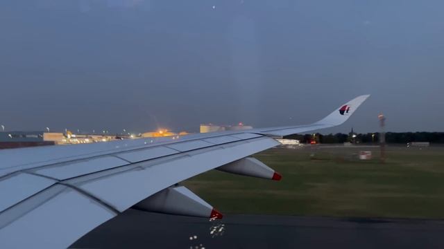 13 Hours With Malaysia Airlines: Airbus A350 (Economy) Trip Report | LHR - KUL