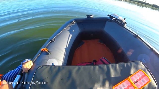 Сын упал с лодки и утопил спиннинг - случай на рыбалке! смотреть онлайн