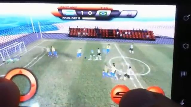 Soccer Stars DROID смотреть онлайн