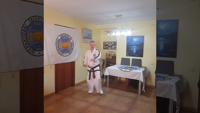 Taekwon-do ITF Técnica de tres pasos (Sambo Matsogi) смотреть онлайн