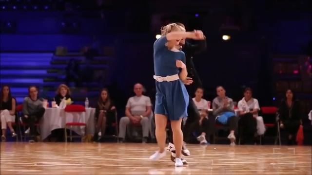 Boogie Woogie World Champions! смотреть онлайн