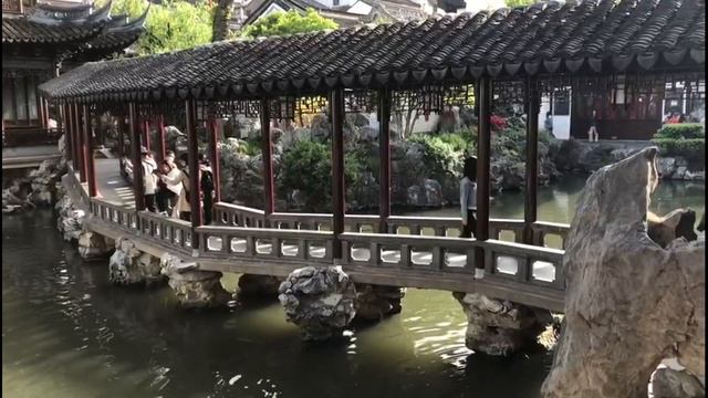 Exploring Yu Garden and the Old City of Shanghai | 探索上海豫园和上海老城 смотреть онлайн