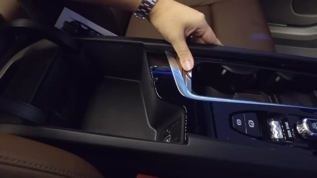 2018 Volvo XC60 T8 PHEV Quick Review Malaysia | EvoMalaysia.com смотреть онлайн