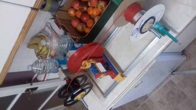 manually respooling 3mm filament with the clamp handle смотреть онлайн