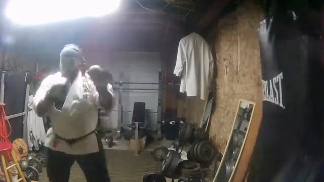 Dad-bod karate-mod смотреть онлайн