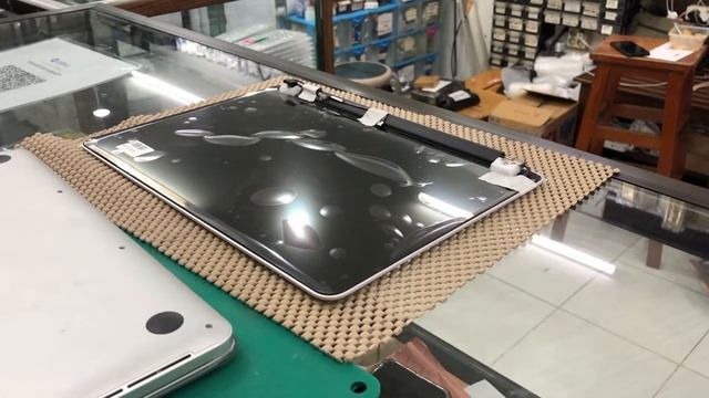 Ganti LCD MacBook Pro A1502 hanya di iJOE смотреть онлайн