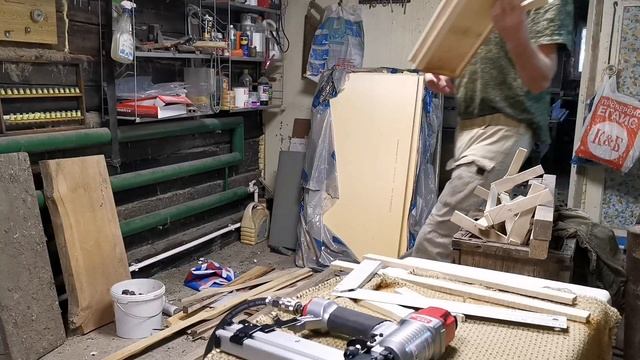 Зимние работы на пасеке. Колочу рамки смотреть онлайн