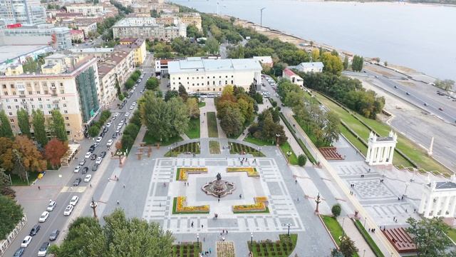 Фонтан. Набережная. Волгоград с Дрона смотреть онлайн