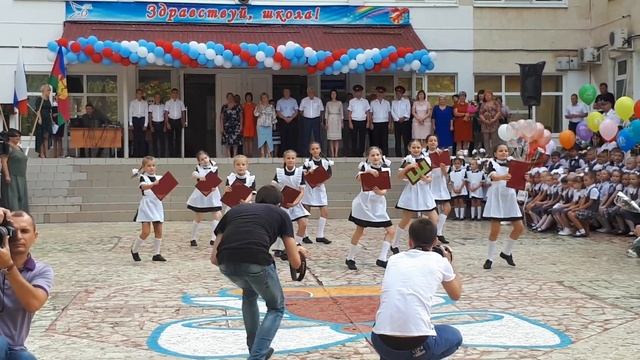 1 сентября 2018, выступление на линейке смотреть онлайн