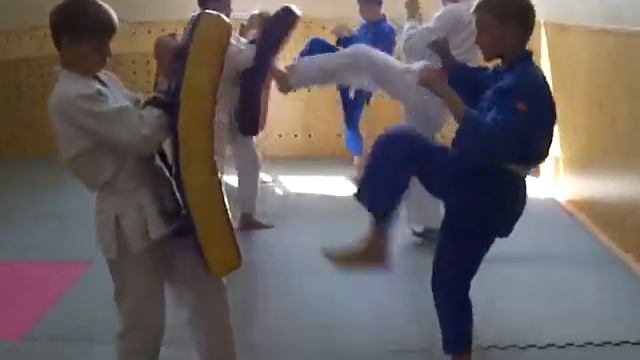 Отработка на макиварах.MP4 смотреть онлайн