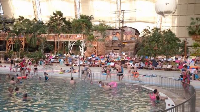 Tropical Islands (Германия) смотреть онлайн