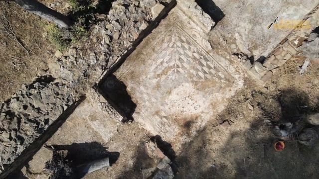 Poggio del Molino, le tre vite di una fortezza romana contro i pirati. Archeologia a Populonia смотреть онлайн