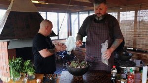 Хрустящие свиные уши к пиву Михайлик Жарит