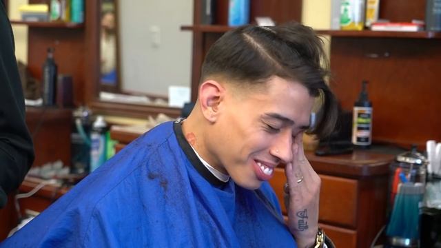 Haircut Tutorial: Low Fade with Pompadour смотреть онлайн