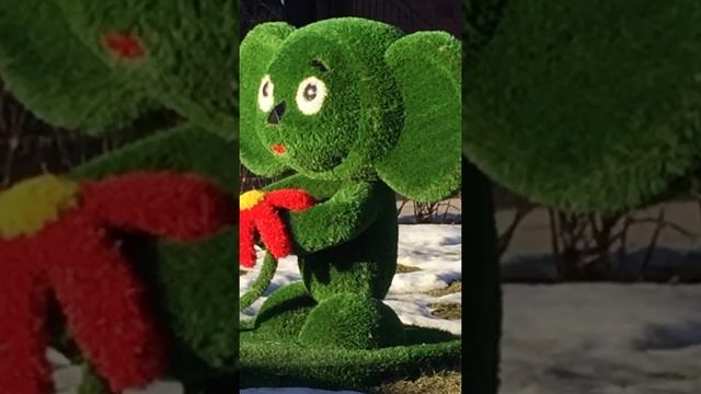 Прикольный Чебурашка/Мультяшные герои в ЖК Новые Ватутинки Квартал Южный в Москве смотреть онлайн