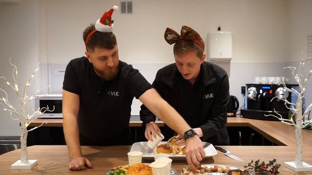 VUE Christmas Video 2022 смотреть онлайн