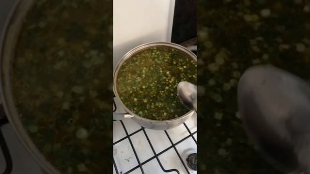 Папа готовит суп из домашней лопши!!! смотреть онлайн