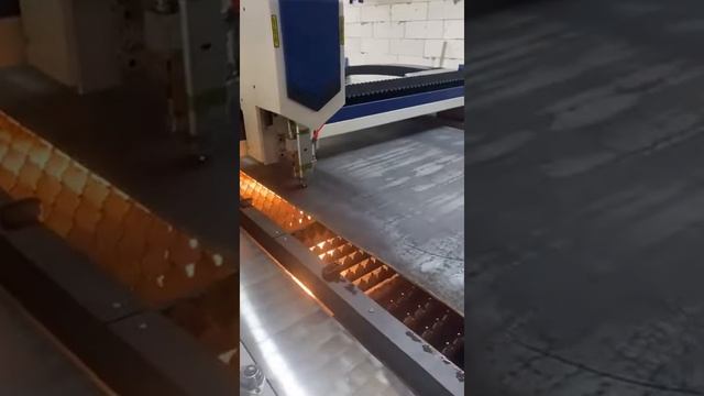 Лазерная резка металла смотреть онлайн