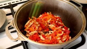 Тушеная капуста с куриной грудкой. Самый простой рецепт!