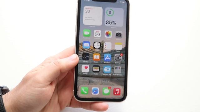 iOS 15.3 On iPhone 11! (Review) смотреть онлайн