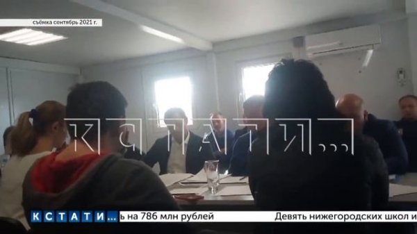 Жителям многострадального комплекса «Новинки Smart City» снова некому достраивать их дома