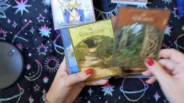 Box Opening Viewing of Wisdom of Avalon Oracle Deck смотреть онлайн