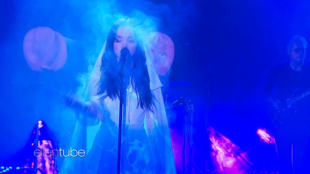 Dove Cameron Performs 'Boyfriend'