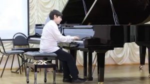 Аракелян Артём, 11 лет, Ш. Лисберг «Прялка»