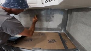 Подготовка кухонного фартука под укладку керамогранита.