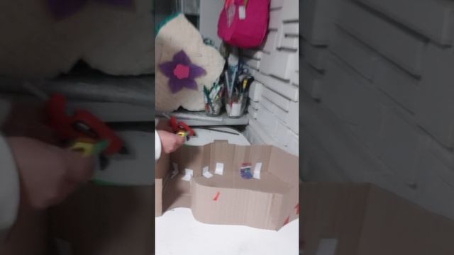 Мастер-клас по изготовлению пиньяты. Часть 5 смотреть онлайн