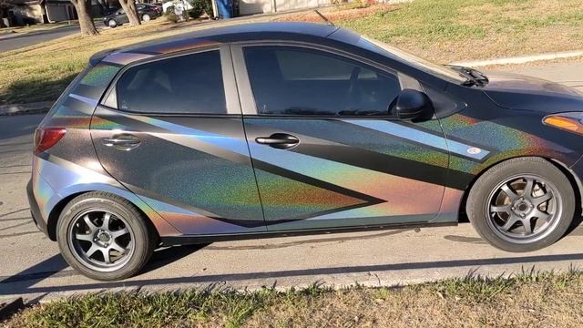 short walk by of vinyl wrap on Mazda 2 смотреть онлайн