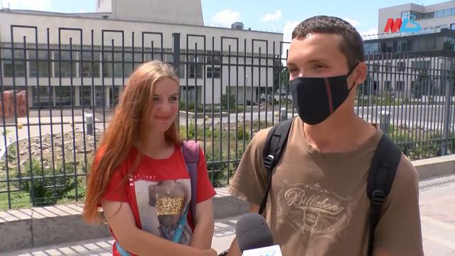 Волгоградцы рады, что можно гулять без перчаток и свободно общаться смотреть онлайн