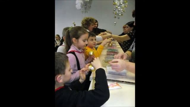 м Фабрика Ёлочных игрушек смотреть онлайн