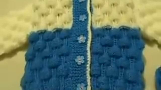 Детский костюмчик связанный спицами