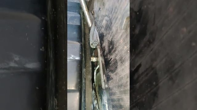 Мерседес 124 W124 m102 2.3 снятье бензобака. смотреть онлайн