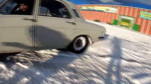 Зимний дрифт на Волге газ 24