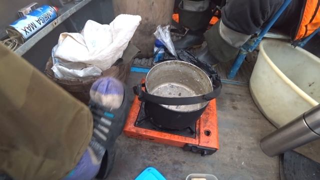 РУССКАЯ РЫБАЛКА НА АРХИПЕЛАГЕ КУЗОВА/ПРОВЕРКА СЕТОК НА ТРЕСКУ смотреть онлайн