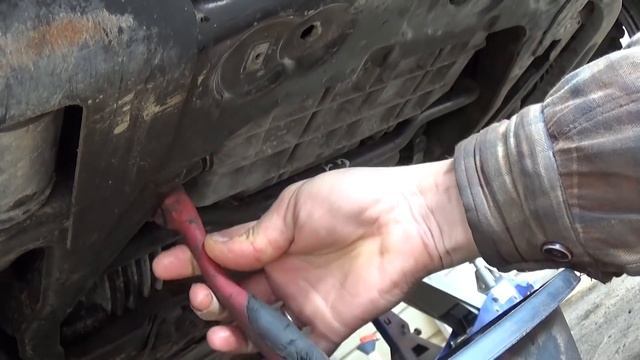 Mercedes W203 Oil change Mercedes c320 c230 c240 c280 How to do oil change смотреть онлайн
