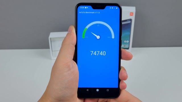 Смартфон Xiaomi Mi A2 Lite обзор - Чистый Android и аккумулятор 4000 мАч