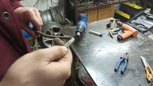 Как перегнуть топливную трубку из пластика. Как заменить конец разьем топливной трубки на газеле.